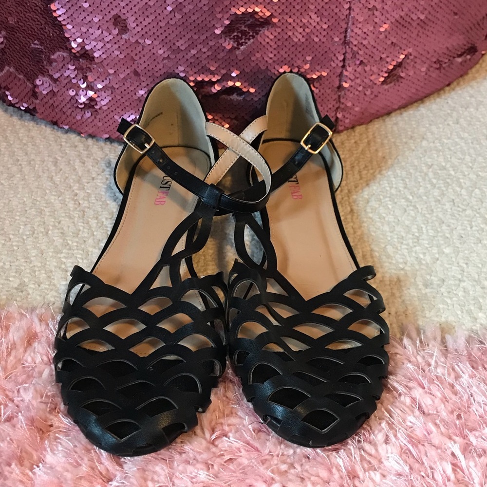 🌸OFFERS?🌸 Black Flats